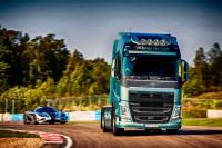 Exterieur_Comparatif-Camion-Volvo-VS-Koenigsegg_5
                                                        width=