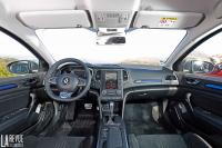 Interieur_Comparatif-Seat-Leon-FR-TDI-VS-Renault-Megane-GT-dCi_36