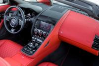 Interieur_Jaguar-F-Type-SVR-Roadster_16
                                                        width=