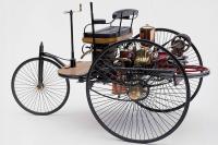 Exterieur_Mercedes-Patent-Motorwagen-1886_1
                                                        width=