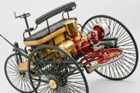 Exterieur_Mercedes-Patent-Motorwagen-1886_3
                                                        width=