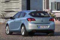 Exterieur_Opel-Astra-2010_14