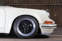Exterieur_Porsche-Kaege-Retro-911_3
                                                        width=