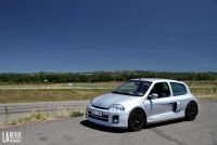 Exterieur_Renault-Clio-V6-Roadtrip_13