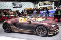 Exterieur_Salons-Bugatti-Geneve-2014_1
                                                        width=