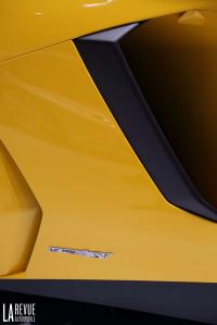 Exterieur_Salons-Lamborghini-Aventador-SV_12