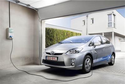 Toyota prius hybride et rechargeable 