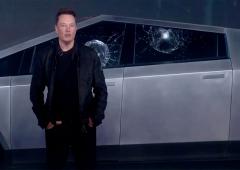 Elon Musk se ridiculise avec son TESLA Cybertruck blindé… ou presque !
