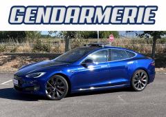 Image de l'actualité:Tesla Model S Gendarmerie : ça suffit avec l'Alpine A110 ?