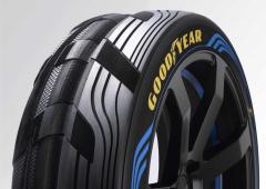 Le pneu a double empreinte de goodyear sur l intrado de hyundai 