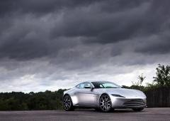 Un exemplaire de l aston martin db10 aux encheres 