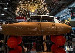 Exterieur_retromobile-et-la-ds-ballons-s-envola_5