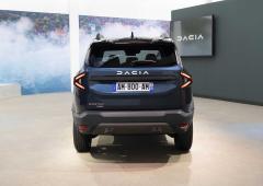 Exterieur_dacia-bigster-journey-hybrid-155-les-infos-et-les-photos_9
                                                        width=