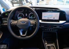 Interieur_ford-tourneo-connect-2022_3