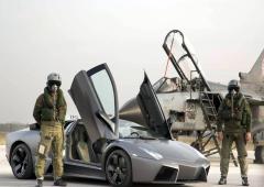 Image de l'actualité:Lamborghini reventon un avion de chasse 
