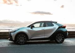 Exterieur_toyota-c-hr-gr-sport-l-essai-du-suv-hybride-au-look-qui-claque_1