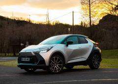 Exterieur_toyota-c-hr-gr-sport-l-essai-du-suv-hybride-au-look-qui-claque_4