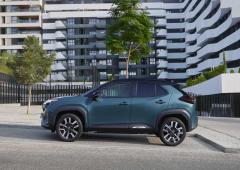 Exterieur_toyota-yaris-cross-2025-un-suv-compact-qui-peaufine-son-style_0