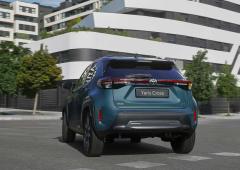 Exterieur_toyota-yaris-cross-2025-un-suv-compact-qui-peaufine-son-style_1