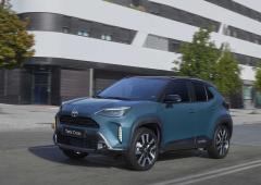 Exterieur_toyota-yaris-cross-2025-un-suv-compact-qui-peaufine-son-style_2