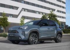 Exterieur_toyota-yaris-cross-2025-un-suv-compact-qui-peaufine-son-style_5