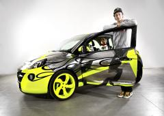 Une opel adam personnalisee par valentino rossi aux encheres sur ebay 