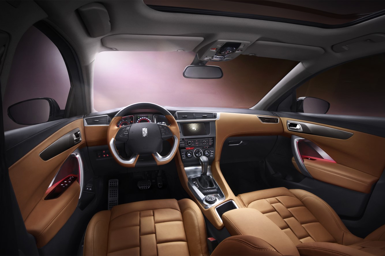 Citroen ds 6wr premieres images de l interieur 