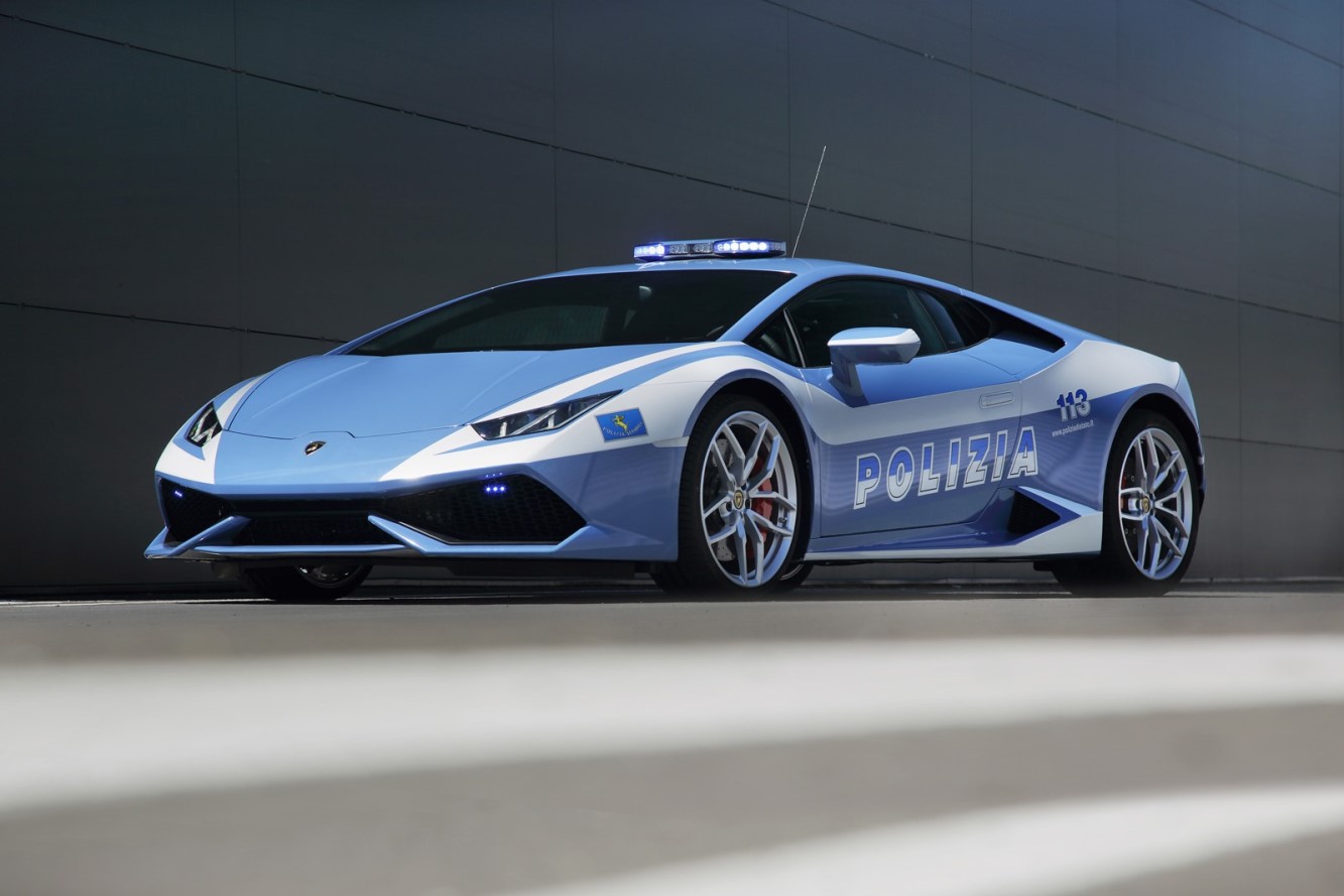 Une lamborghini huracan lp610 4 pour la police italienne 