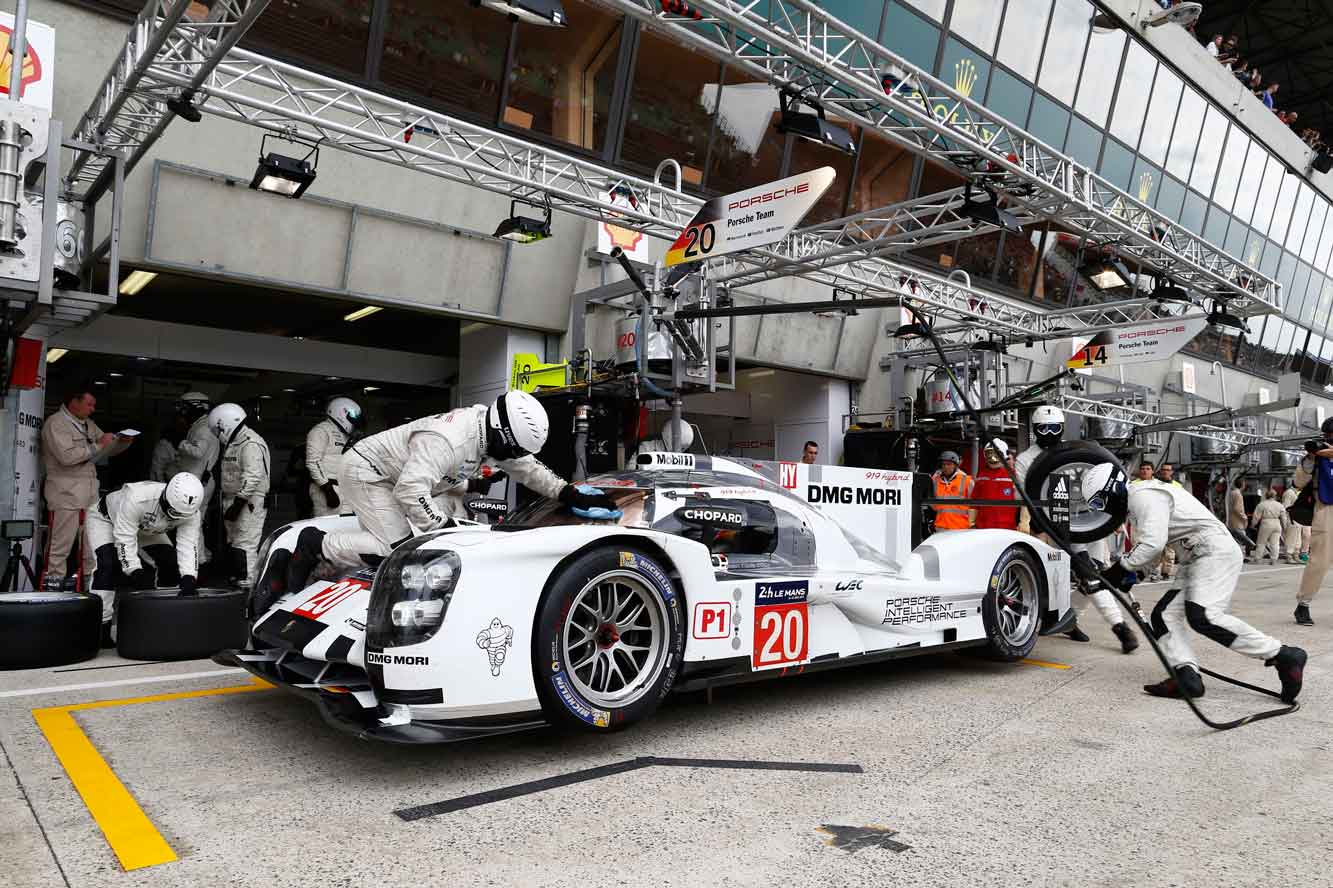 24 heures du mans la baston commence 