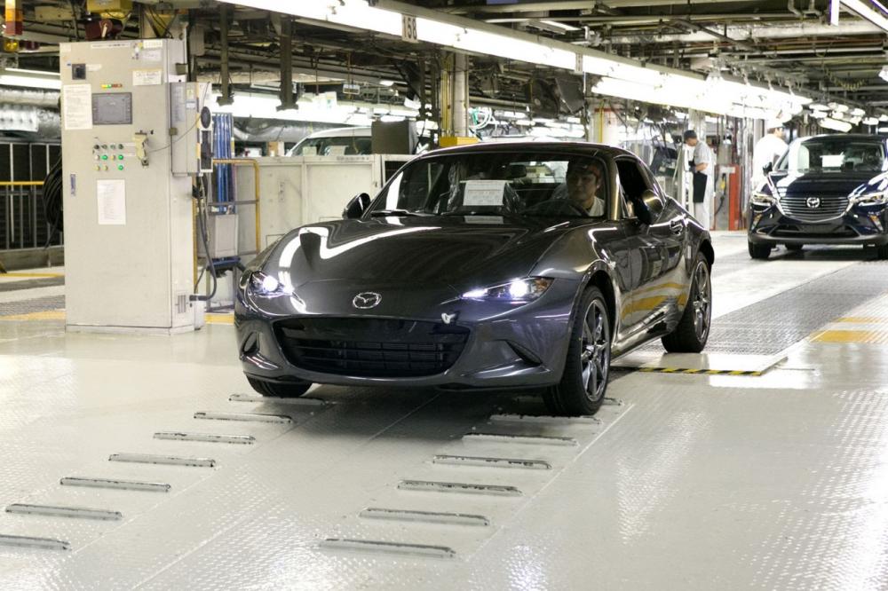 Image principale de l'actu: Mazda MX-5 RF : la production est lancée