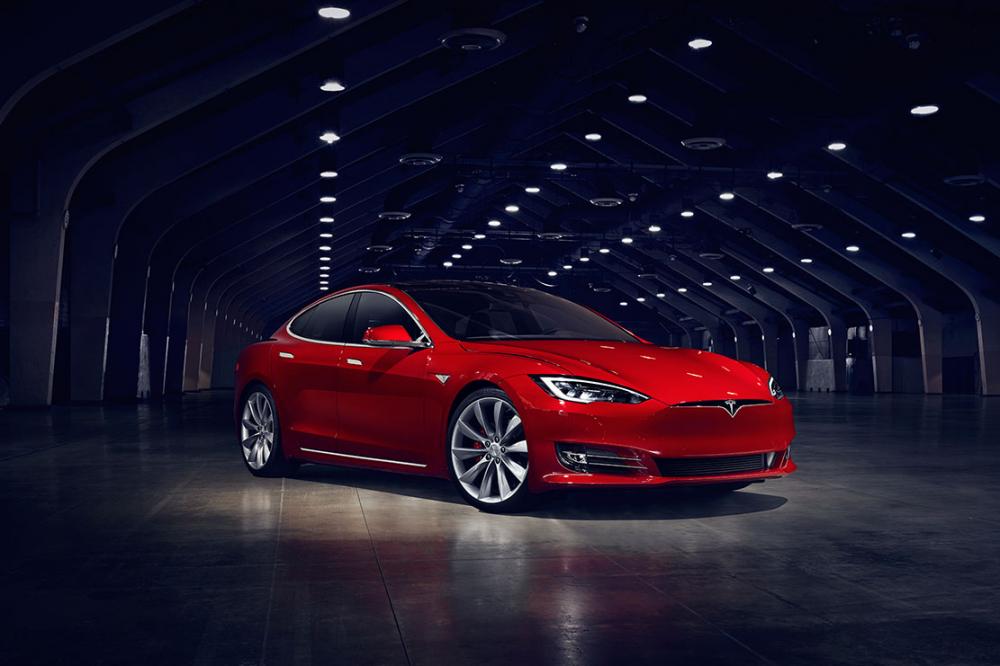 Image principale de l'actu: Tesla Model S P100d : mieux que la Bugatti Chiron sur le 0 à 100 km/h
