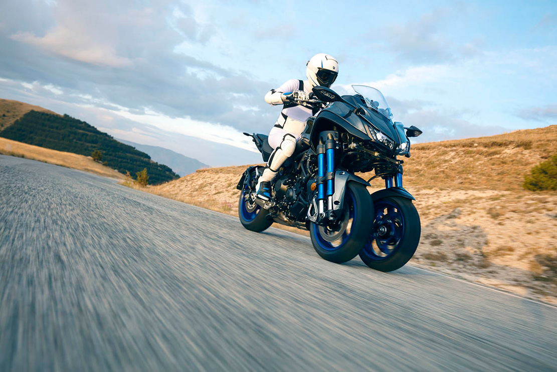 Image principale de l'actu: Yamaha niken une moto sportive a trois roues