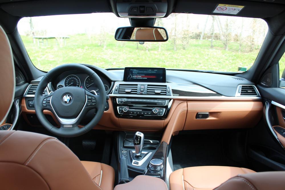 Bmw Interieur_Bmw330eHybride_11 photo en Haute Définition