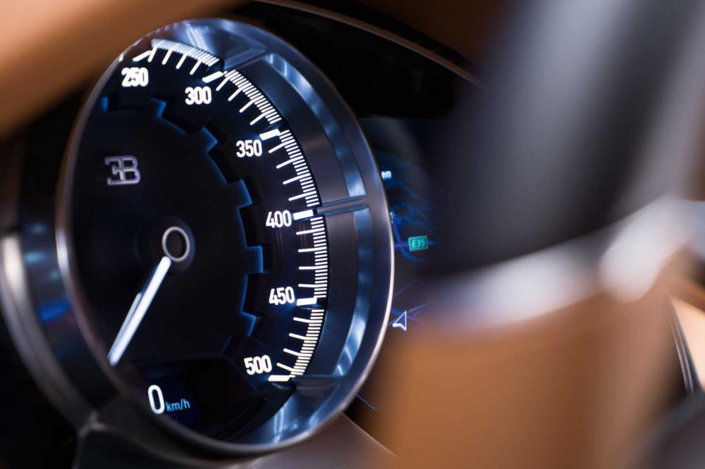 Image principale de l'actu: Bugatti chiron elle pourrait toucher les 450 km h 