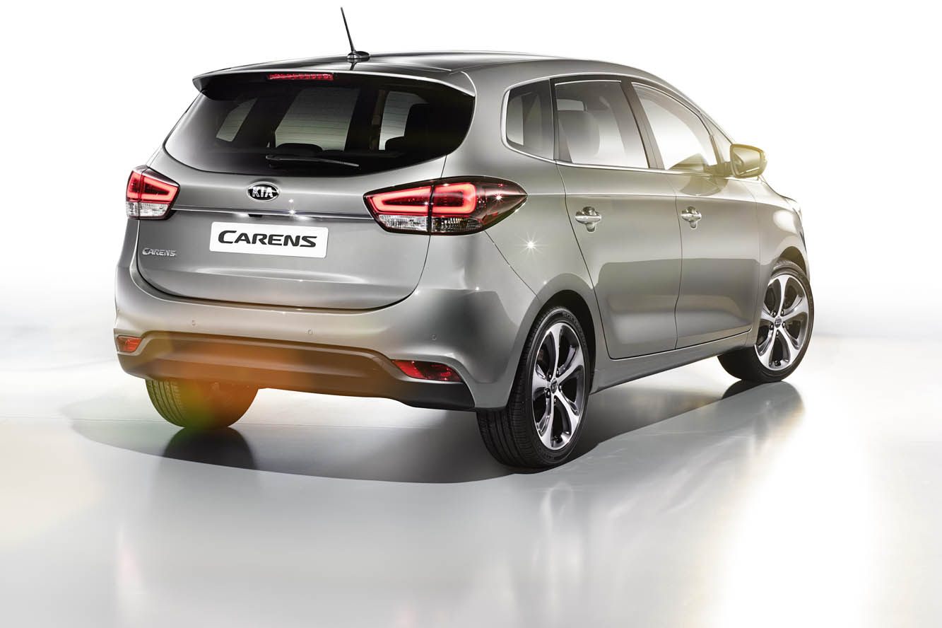 Kia carens 1