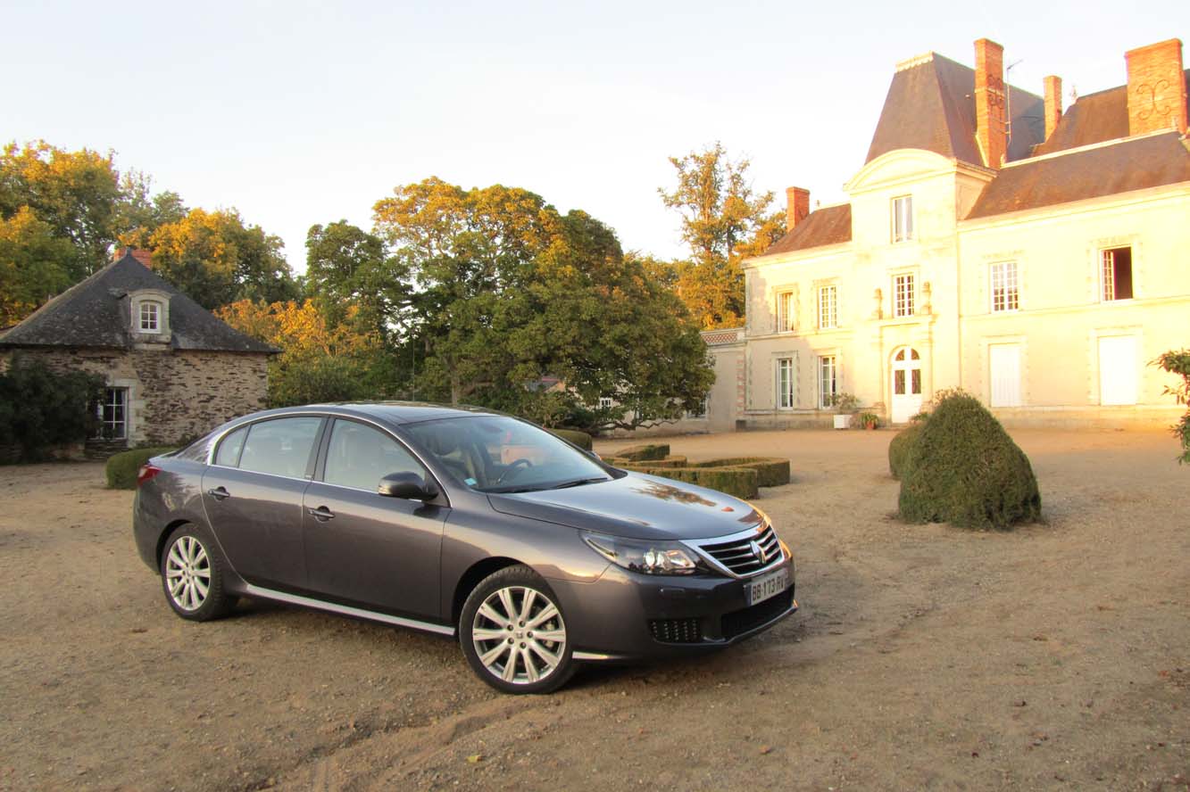 Renault latitude v6