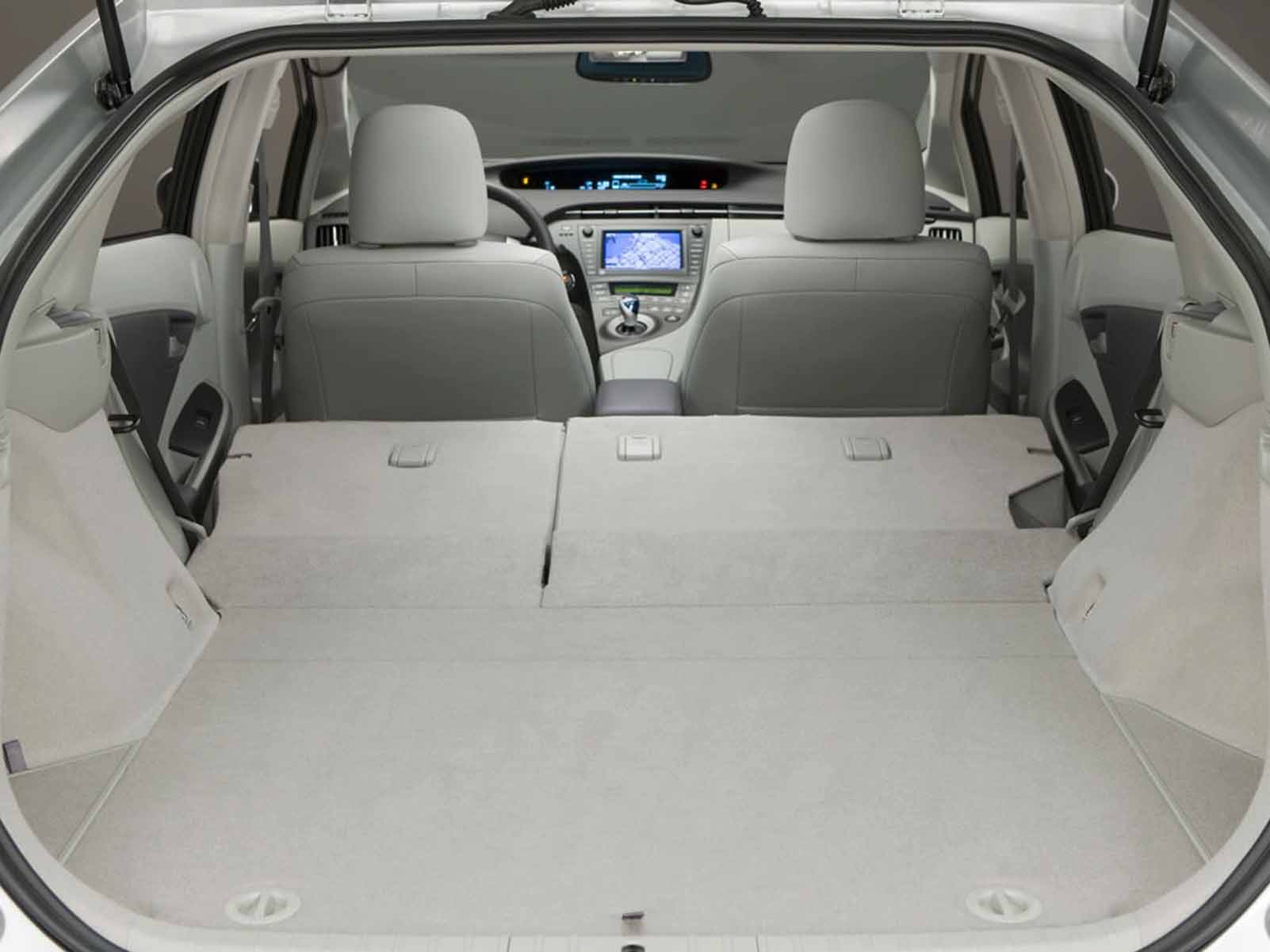 Toyota Prius 2010 багажник