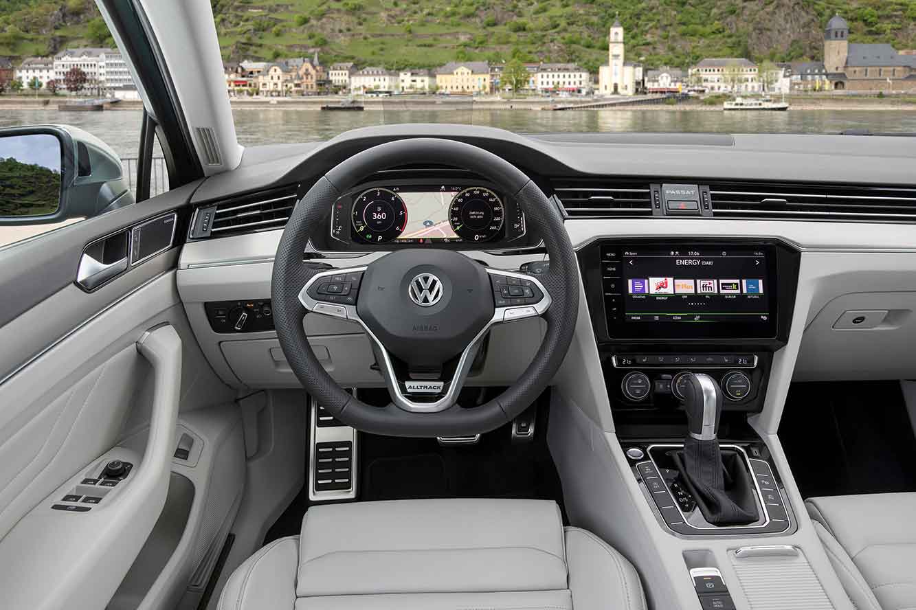 Volkswagen Interieur_volkswagenpassatalltrackmy2020essai_0 photo