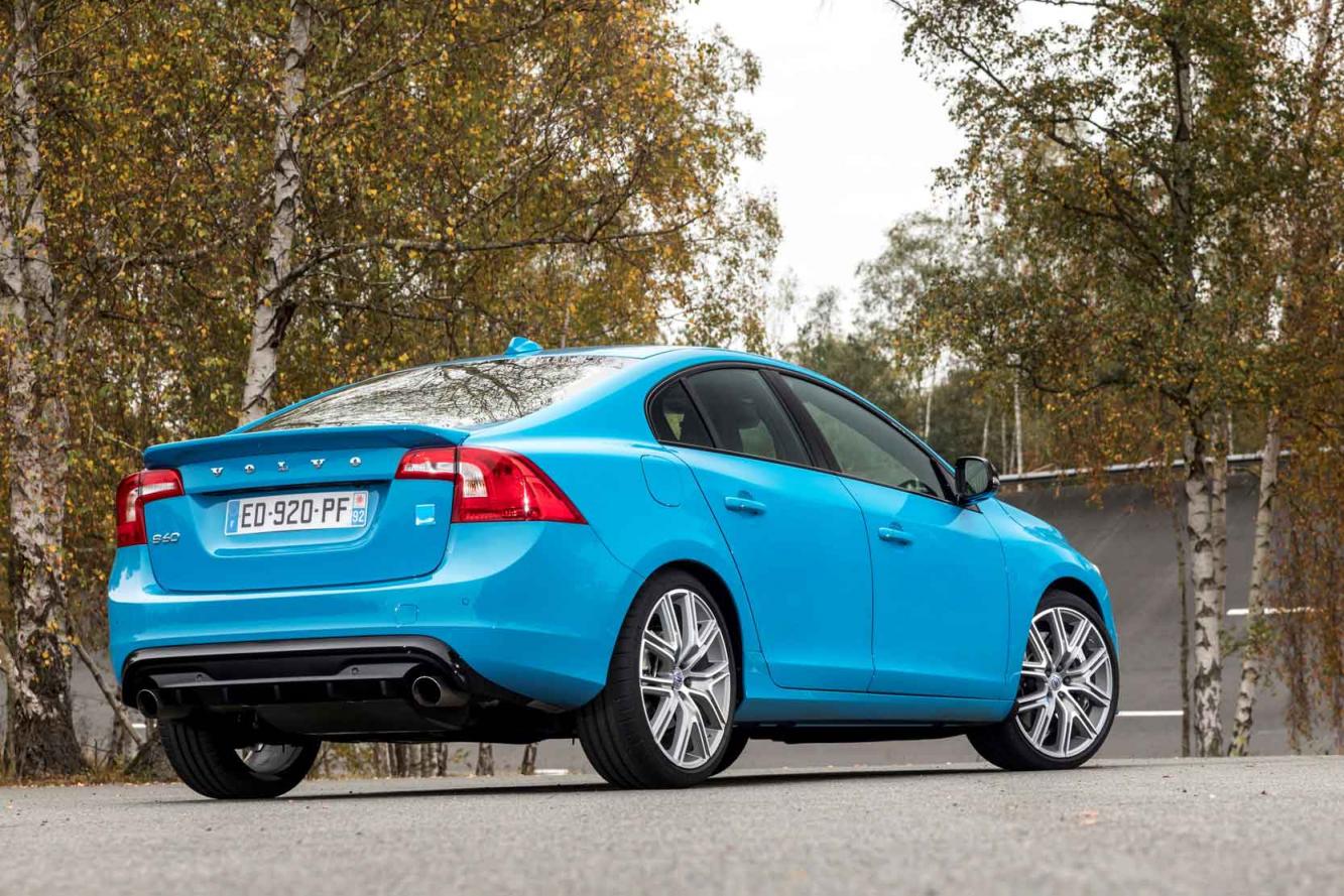 Volvo s60 2017 года