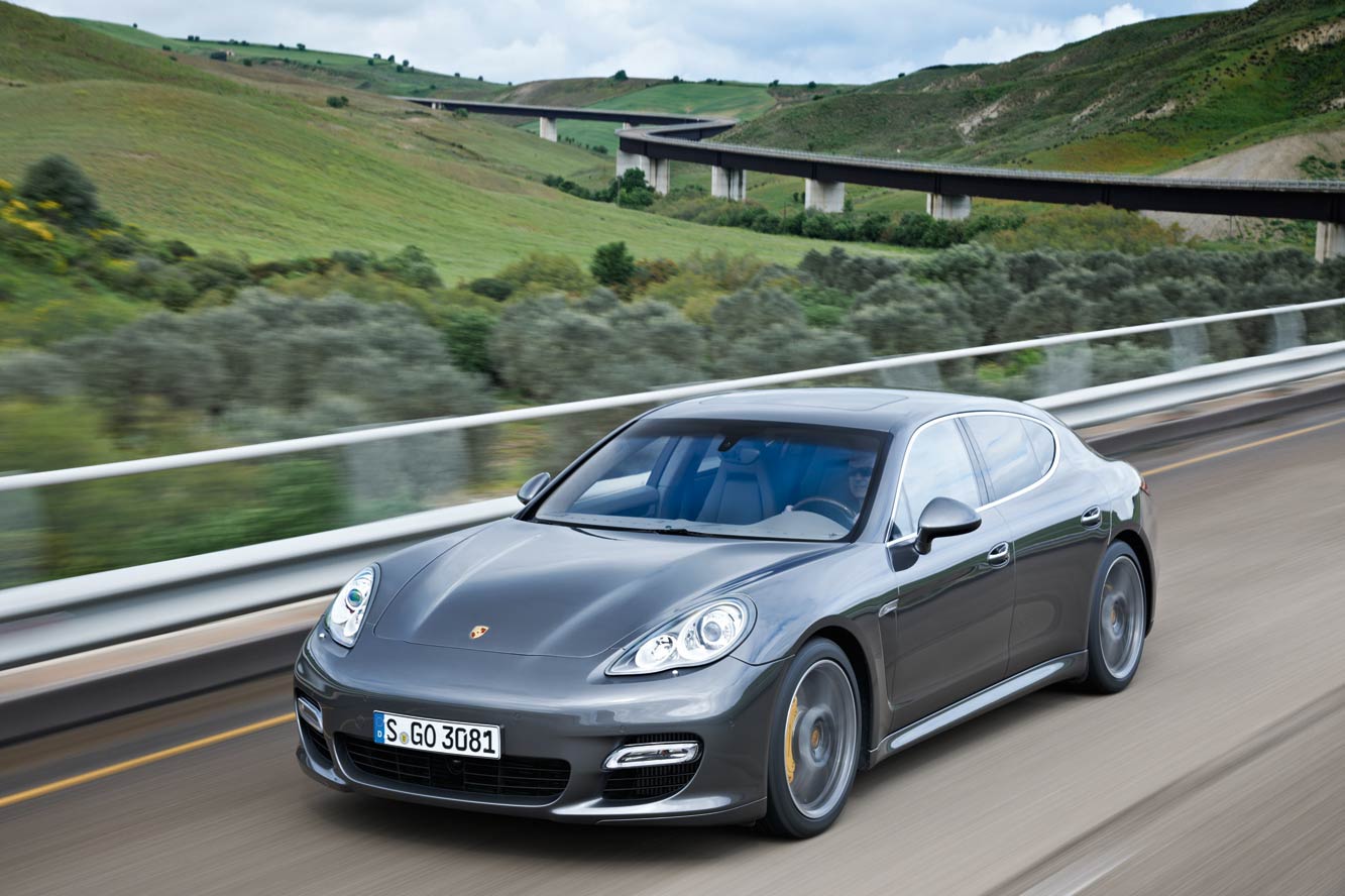 Panamera turbo s video amp comparatif 