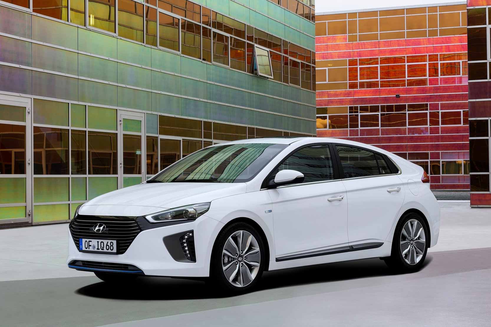 Fiche technique Hyundai Ioniq Hybrid 2019