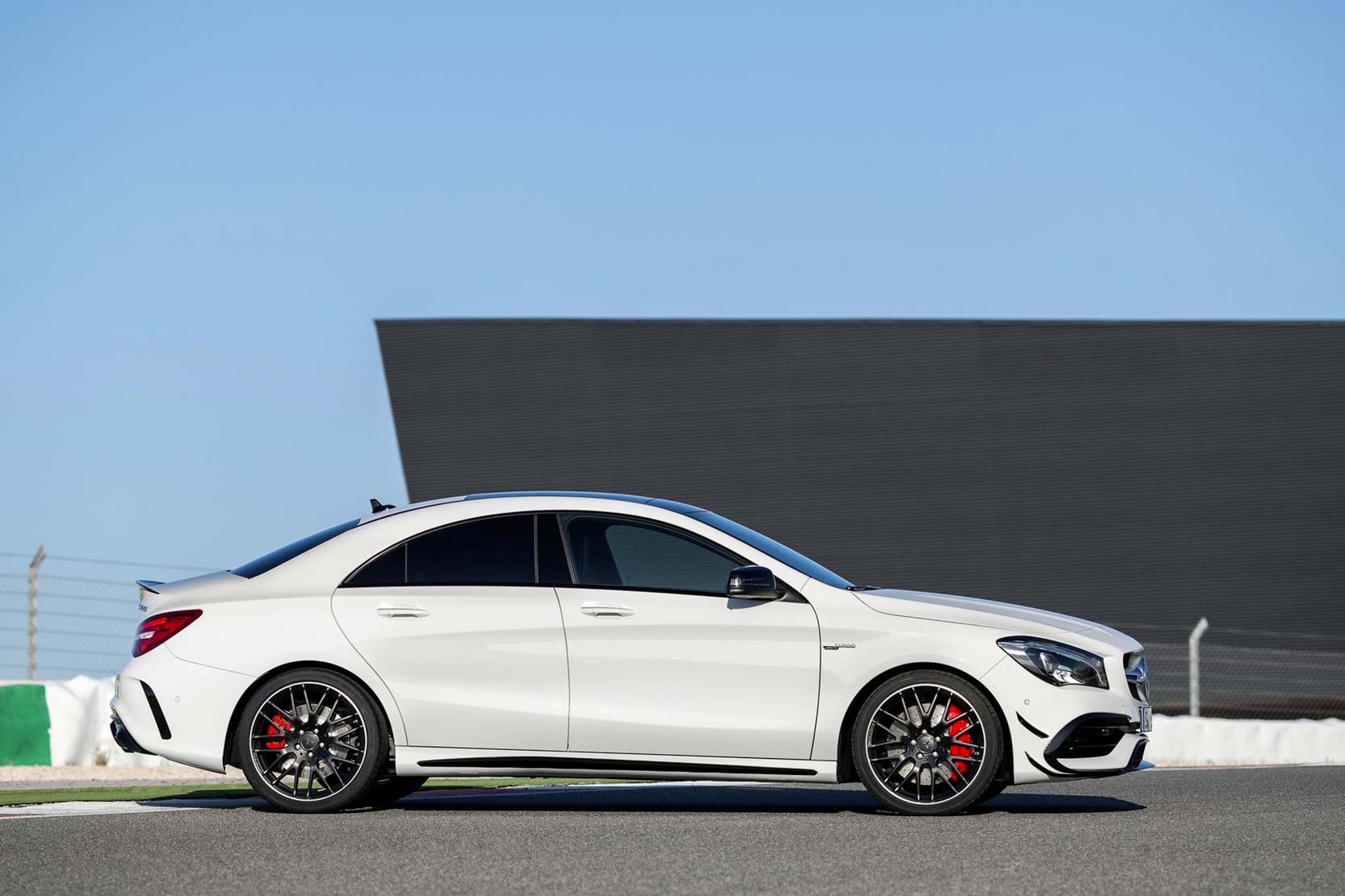 Fiche Technique Mercedes CLA 45 AMG 2019