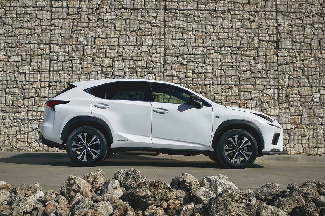 Fiche Technique Lexus Nx 300h Awd 2020